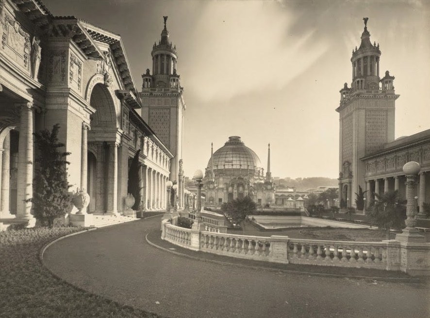 Kelham's Court of Palms