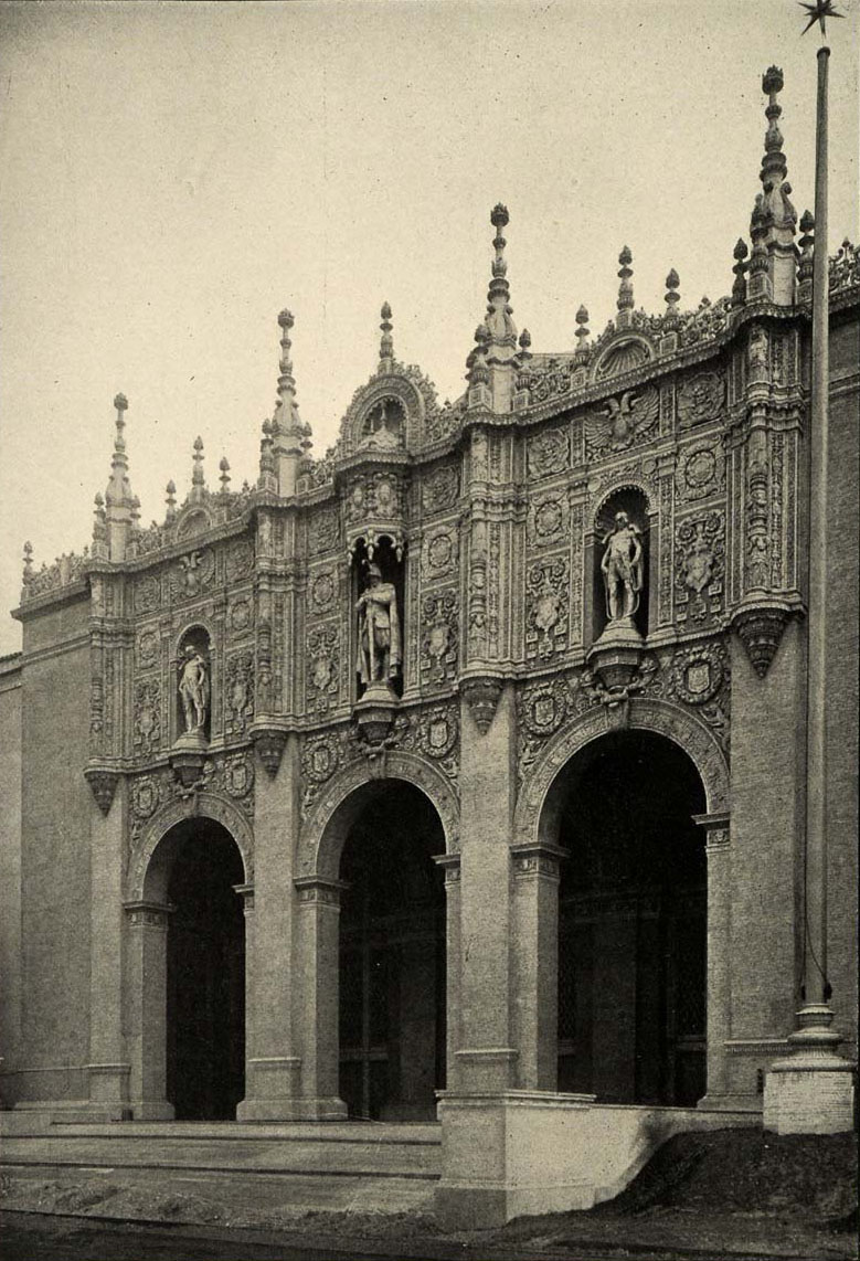 Faville's "Portal of All the Palaces" in the outer wall, with sculpture by Allen G. Newman