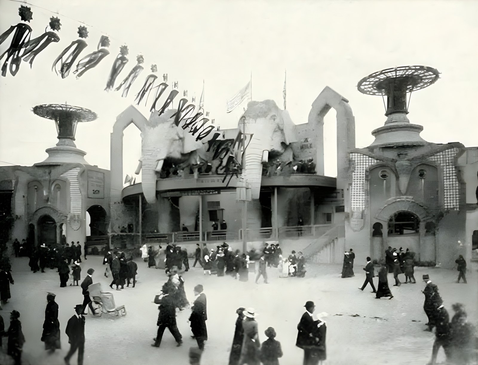 The entrance to Thompson's Scenic Railway, the first Zone concession to open