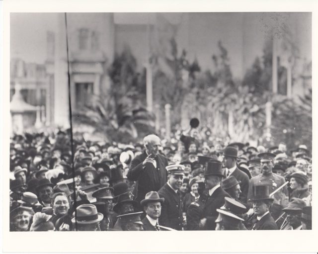 Thomas Edison in a crowd