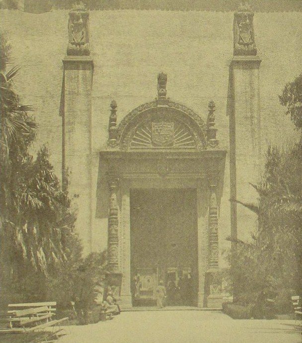 A doorway of the Palace of Varied Industries