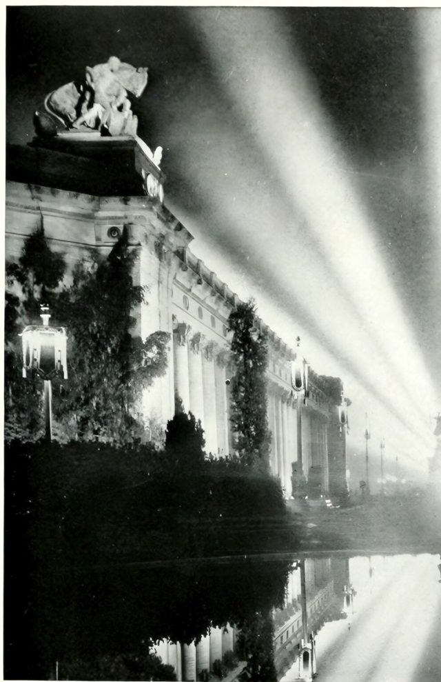 From the Court of the Four Seasons toward the Scintillator