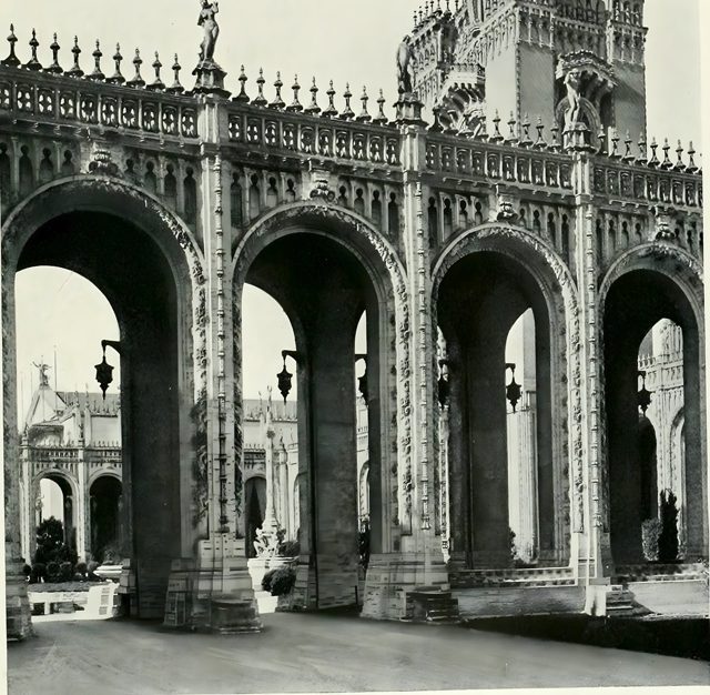 The arcade entrance to the Court of Abundance