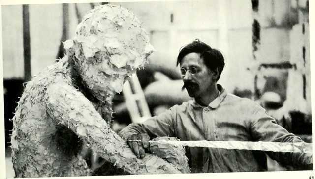 Plastic enlargement by the pointing machine
