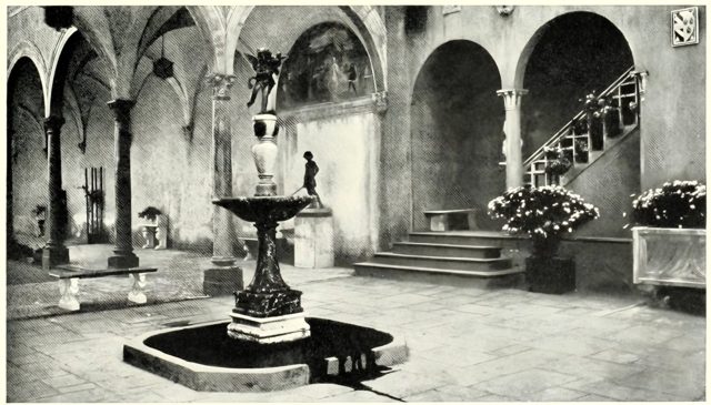 The court of the Italian Pavilion