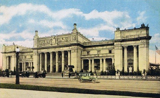 Official postcard of the New York State Building