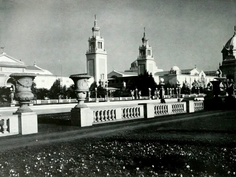 The main group from the Palace of Horticulture