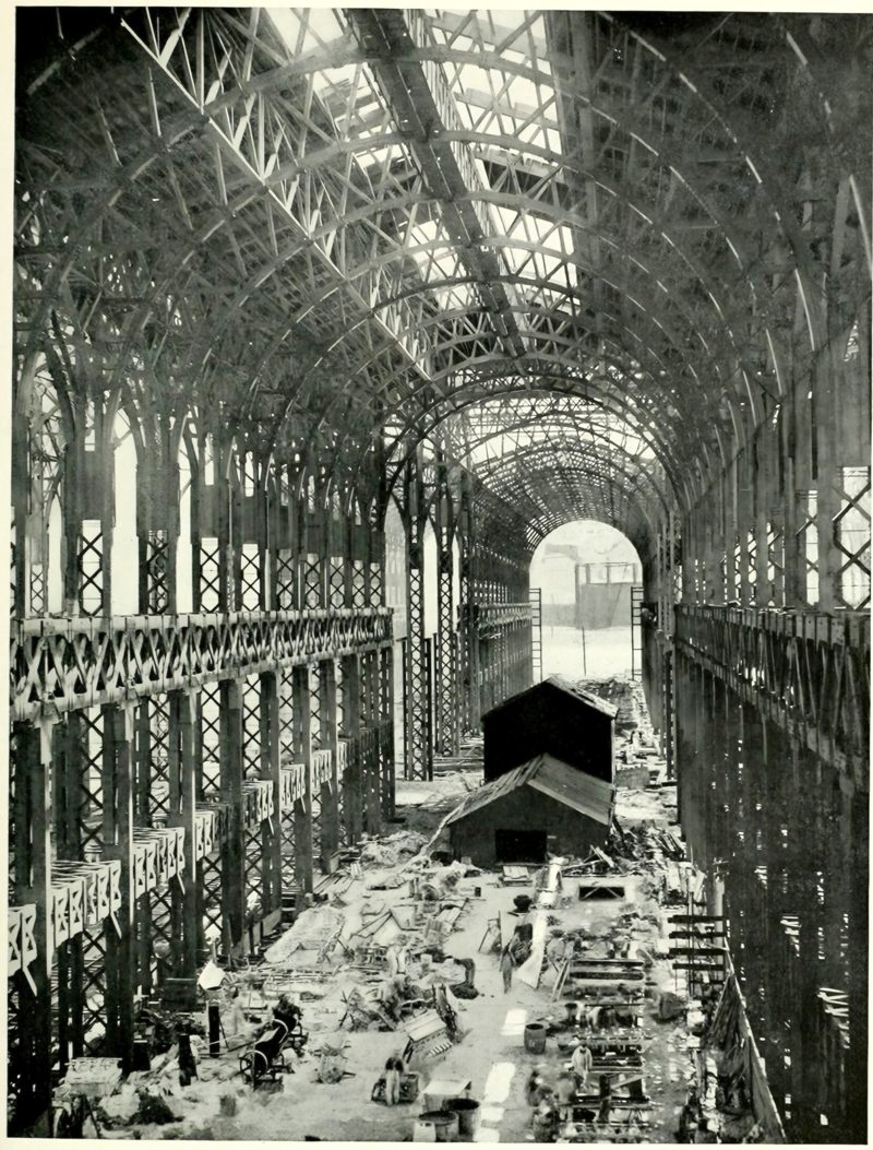 The great nave of the Palace of Machinery