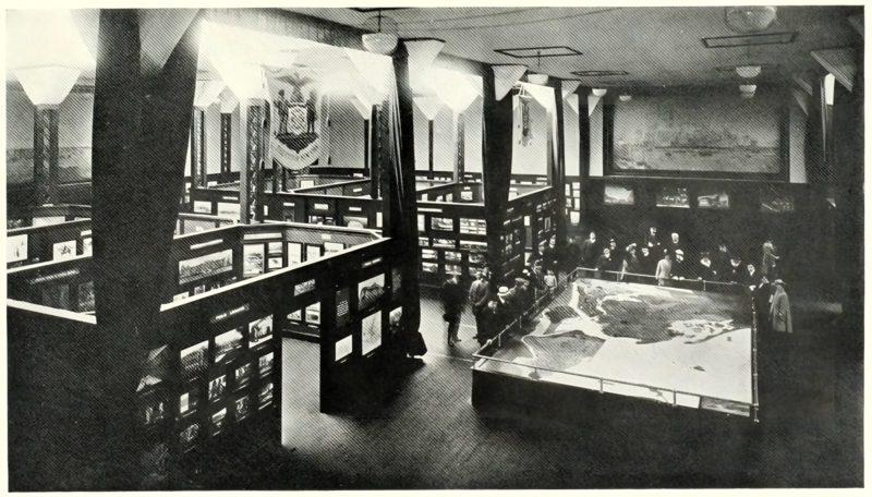 Demonstrating a metropolis, inside the City of New York Building